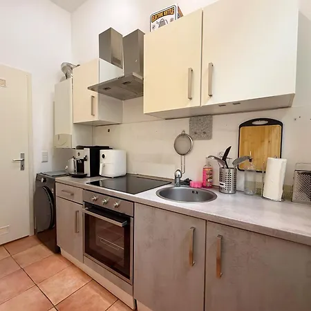 Frankfurt Messe 6 Betten Eg *