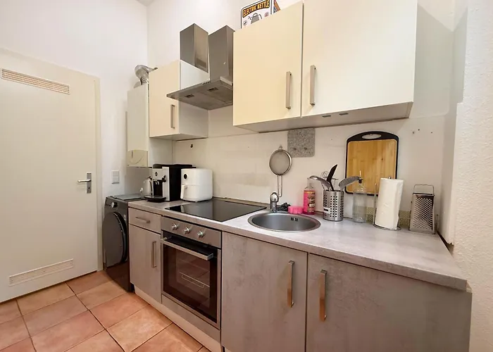 Frankfurt Messe 6 Betten Eg *